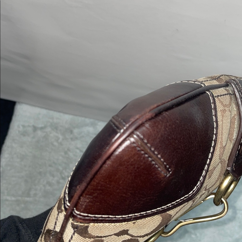 Coach ‘Hampton’ Signature Hobo - Picture 7 of 12